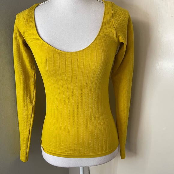 Anthropologie Sweaters - Anthropologie top , SZ small NWT